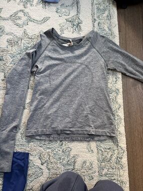 Lululemon Long-Sleeve Gray Performance Top
